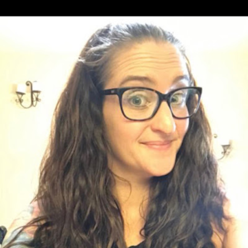 Meet your Posher, Cassandra